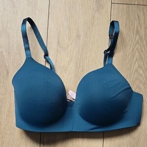 NWOT Victoria's Secret Wireless Seamless Teal T-shirt Bra Sz 36DD